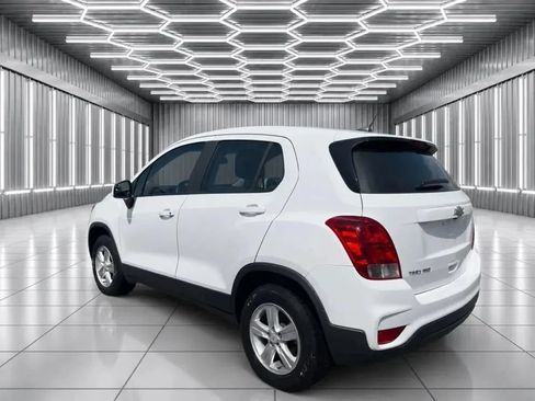 Used 2018 Chevrolet Trax LS AWD/4WD image 3