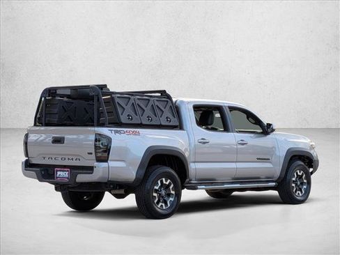 Used 2018 Toyota Tacoma TRD Off-Road image 5