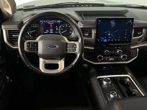 Used 2024 Ford Expedition Max XLT image 13
