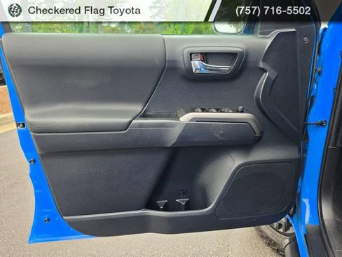 Used 2021 Toyota Tacoma TRD Sport w/ TRD Premium Sport Package AWD/4WD image 15