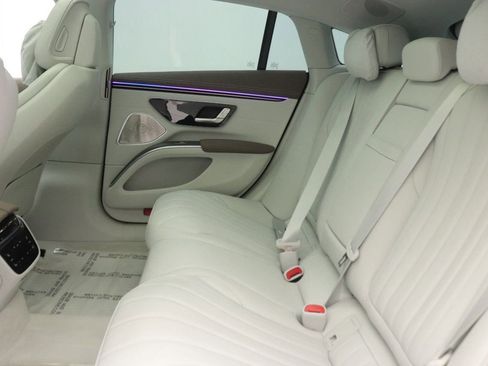 Certified 2023 Mercedes-Benz EQS 580 580 image 34