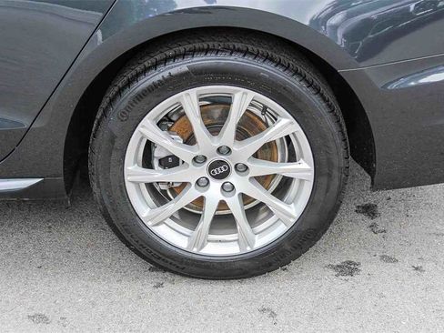 Used 2023 Audi A4 2.0T Premium w/ Convenience Package image 10