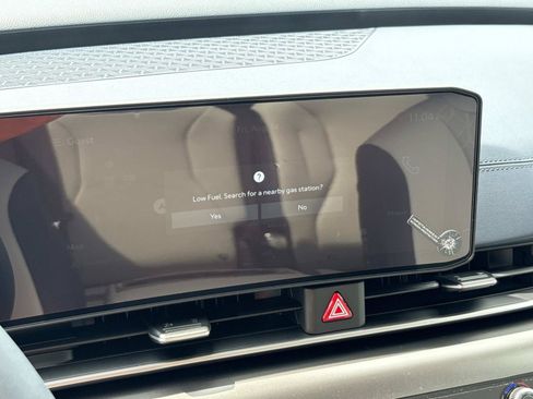 New 2027 Kia Carnival SX w/ Dark Edition Package FWD image 31