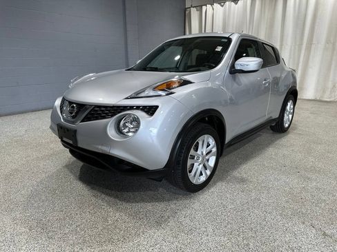 Used 2015 Nissan Juke SV AWD/4WD image 4