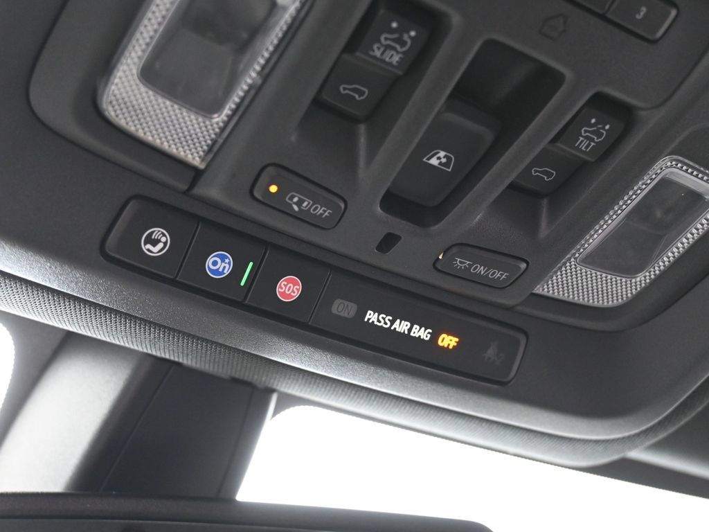 Used 2021 Chevrolet Silverado 1500 High Country RWD image 27