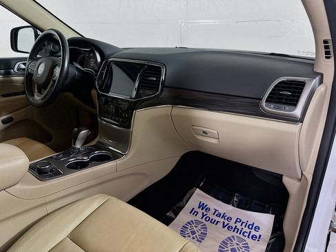 Used 2020 Jeep Grand Cherokee Limited image 29