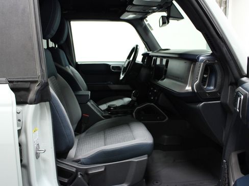 Used 2022 Ford Bronco Outer Banks image 16