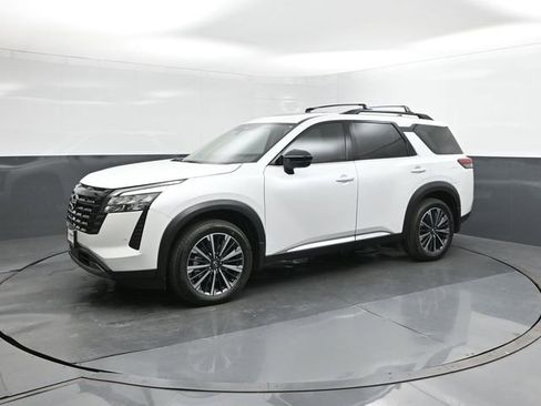 New 2026 Nissan Pathfinder Platinum w/ Cargo Package image 34