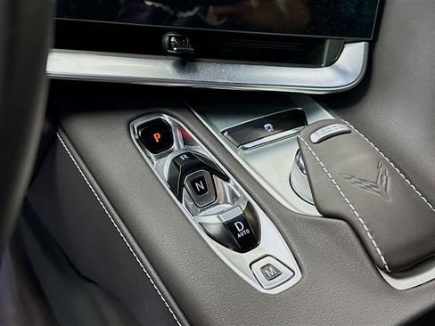 Used 2024 Chevrolet Corvette Stingray Coupe w/ Z51 Performance Package image 18