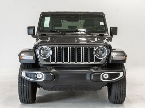 Used 2025 Jeep Wrangler Unlimited Sahara AWD/4WD image 6
