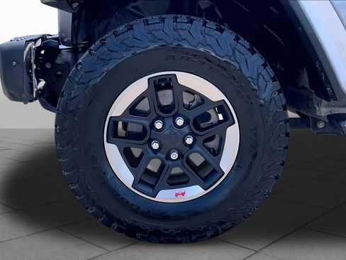 Used 2018 Jeep Wrangler Unlimited Rubicon AWD/4WD image 11