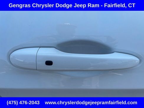 Used 2017 Jeep Cherokee High Altitude AWD/4WD image 11