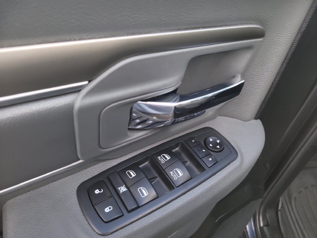 Used 2019 RAM 1500 Big Horn RWD image 18