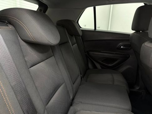 Used 2019 Chevrolet Trax LT FWD image 31