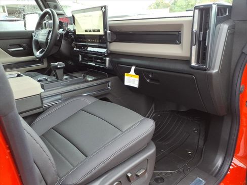 New 2026 GMC Hummer EV 4x4 Crew Cab image 9