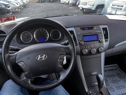 Used 2010 Hyundai Sonata SE image 16