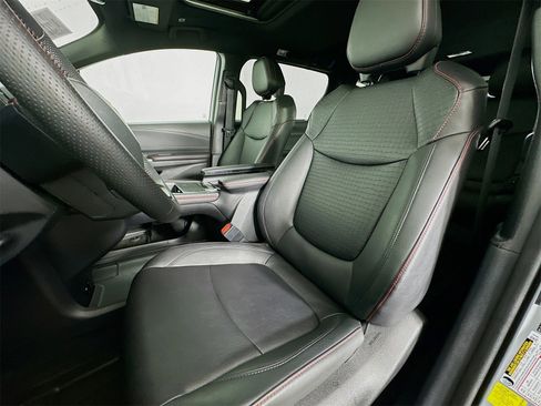 Certified 2025 Toyota Sienna XSE image 21