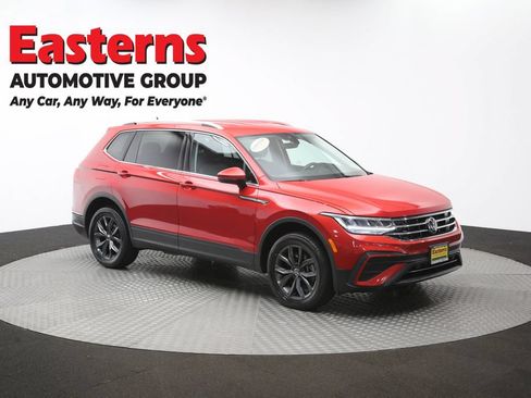 Used 2023 Volkswagen Tiguan SE AWD/4WD image 46