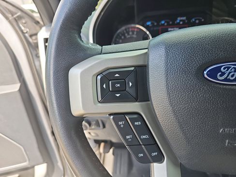 Used 2022 Ford F250 Lariat w/ Tremor Off-Road Package image 16