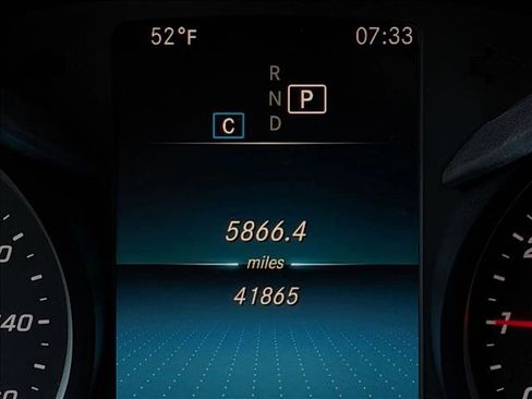 Used 2020 Mercedes-Benz GLC 300 image 9