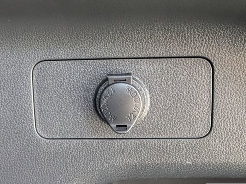 Used 2021 Toyota RAV4 XLE Premium FWD image 14