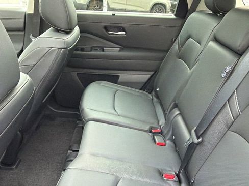 New 2026 Nissan Pathfinder SL w/ SL Premium Package (P04) FWD image 30