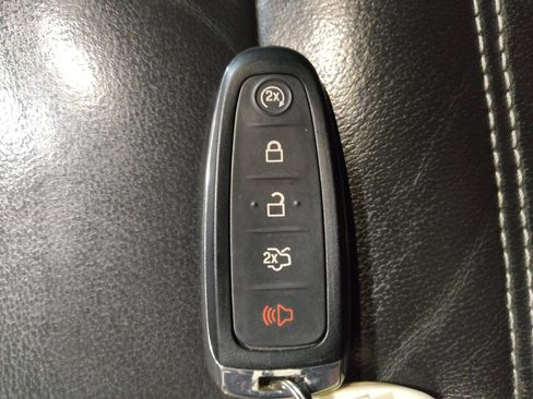 Used 2017 Ford Escape Titanium w/ Equipment Group 301A image 32