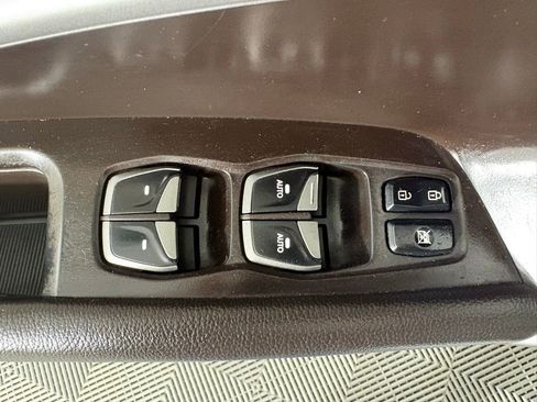 Used 2016 Hyundai Santa Fe Sport 2.0T w/ Option Group 05 FWD image 18