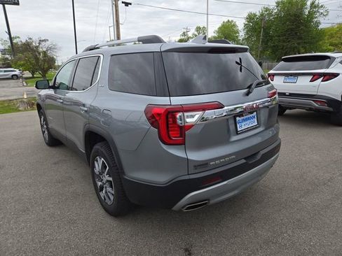 Used 2023 GMC Acadia SLT w/ Preferred Package FWD image 8