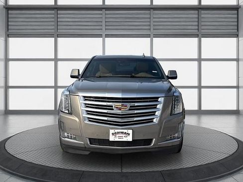 Used 2017 Cadillac Escalade ESV Platinum image 9