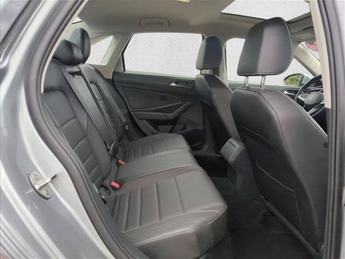 Used 2024 Volkswagen Jetta SE FWD image 20