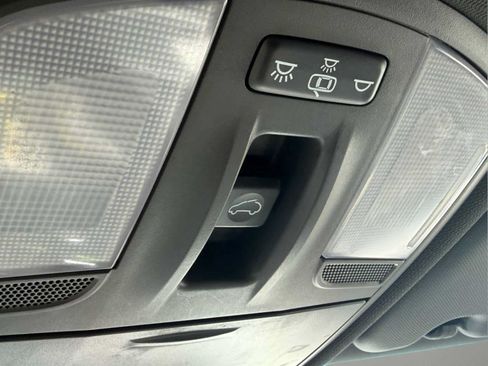 Used 2018 Hyundai Kona Limited AWD/4WD image 9