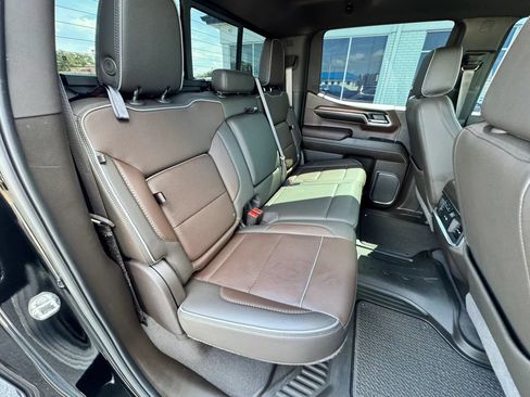 Used 2024 GMC Sierra 1500 Denali w/ Denali Reserve Package AWD/4WD image 12
