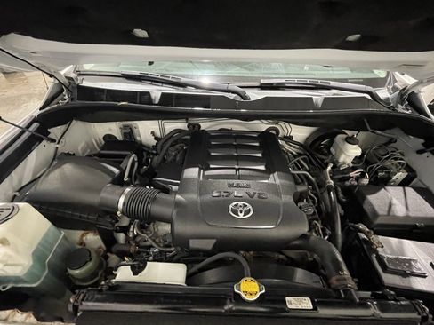 Used 2014 Toyota Tundra SR image 39