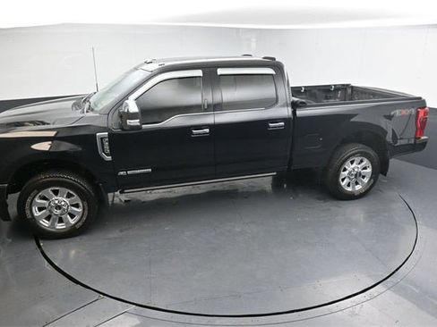 Used 2022 Ford F350 Platinum image 24