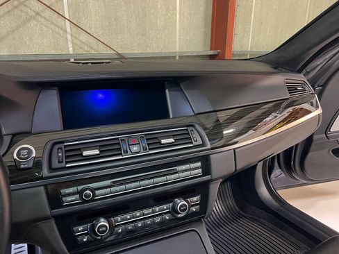 Used 2013 BMW M5 RWD image 17