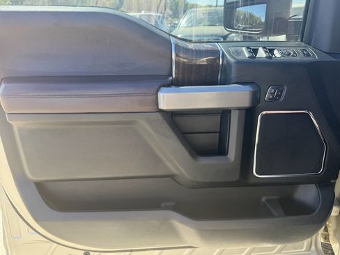 Used 2017 Ford F250 Platinum w/ Platinum Ultimate Package AWD/4WD image 14