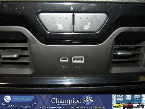 Used 2025 GMC Sierra 1500 AT4 w/ AT4 Premium Package AWD/4WD image 29
