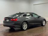Used 2018 Chevrolet Malibu LT w/ Driver Confidence Package image 4