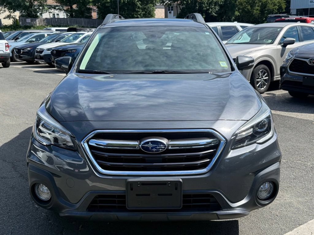 Used 2018 Subaru Outback 2.5i Limited AWD/4WD image 3