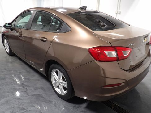 Used 2019 Chevrolet Cruze LS w/ LS Convenience Package image 5