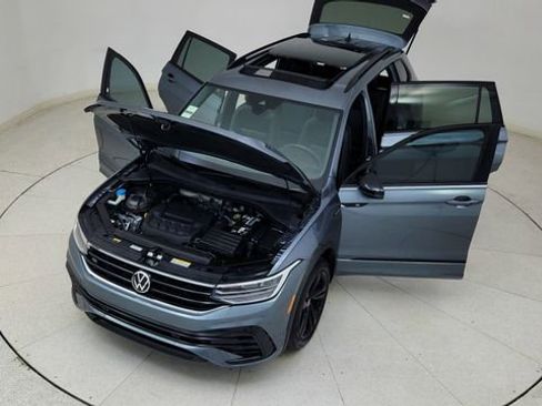 Used 2023 Volkswagen Tiguan SE R-Line image 85