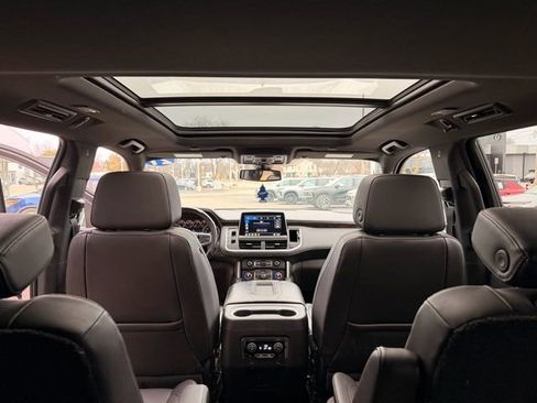 Used 2021 Chevrolet Tahoe LT w/ LT Signature Package image 19