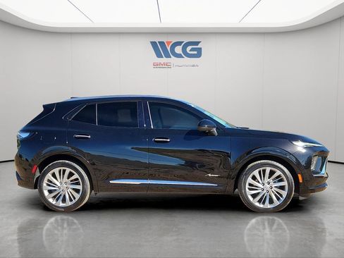Used 2024 Buick Envision Avenir AWD/4WD image 2
