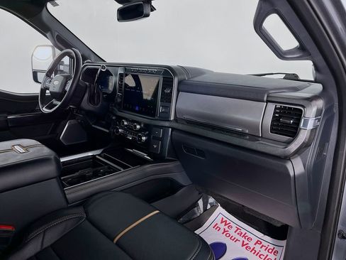 Used 2024 Ford F250 Platinum AWD/4WD image 38