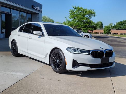 Used 2021 BMW 530i xDrive w/ Convenience Package AWD/4WD image 14
