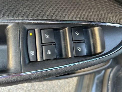 Used 2018 Chevrolet Cruze LT w/ Convenience Package FWD image 18
