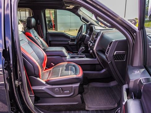 Used 2018 Ford F150 Lariat w/ Equipment Group 502A Luxury AWD/4WD image 19