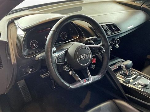 Used 2018 Audi R8 V10 plus image 13