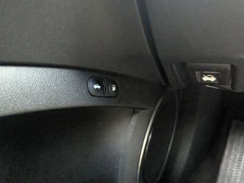 Used 2012 Acura TL w/ Technology Package image 32